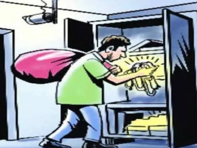 अंबड येथे भरदिवसा घरफोडीचा प्रकार — दोन अनोळखी व्यक्तींकडून घरफोडी करून चोरी