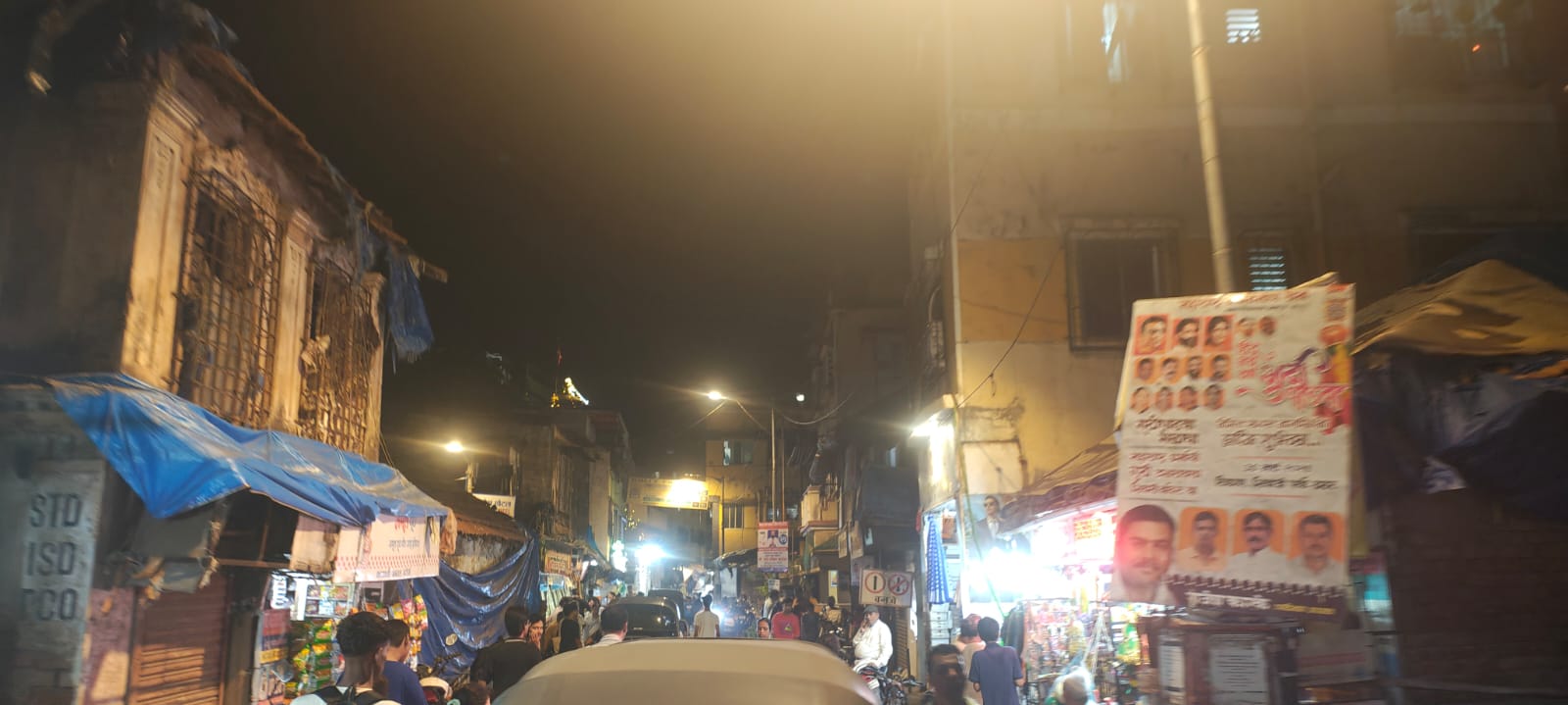 वर्सोवा जेट्टी परिसरातील अवैध पार्किंगचा त्रास: स्थानिक नागरिक आणि पर्यटक हैराण
