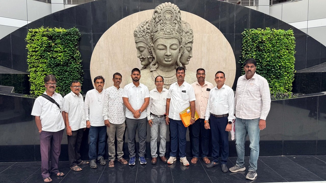 पोल्ट्री व पशुपालक शेतकऱ्यांचा आवाज मंत्रालयात!५ महत्त्वाच्या मागण्यांवर बैठक, सरकारचेही सकारात्मक आश्वासन
