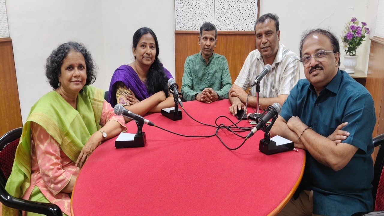 आकाशवाणी मुंबईवर टिटवाळ्याच्या लेखकाचा डंका! पत्रकार अजय शेलार यांच्या लेखनाला संधी, लेखणीतून उलगडणार कौटुंबिक भावविश्व